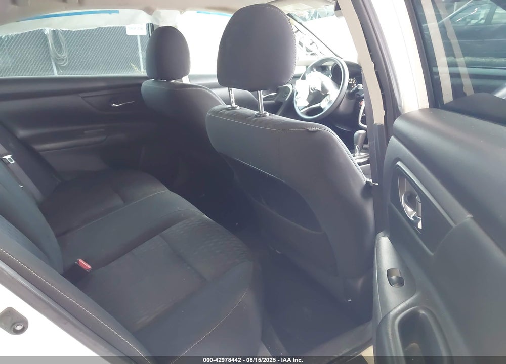 2017 NISSAN ALTIMA VIN: 1N4AL3AP8HC241880