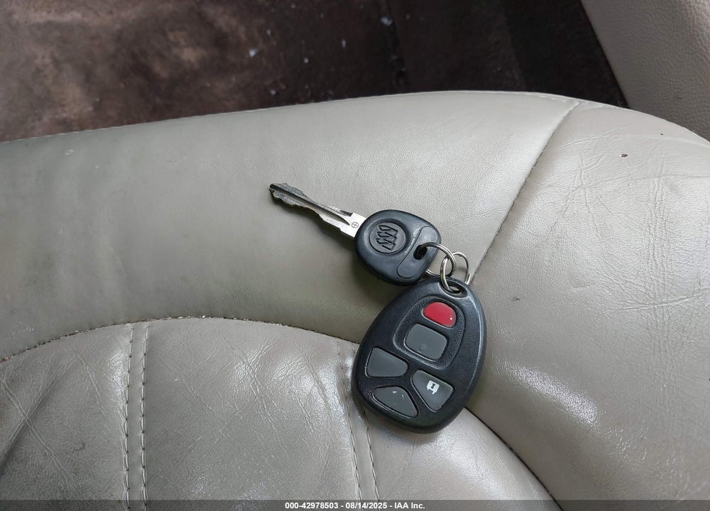 2008 BUICK LUCERNE CXL VIN: 1G4HD57298U145680