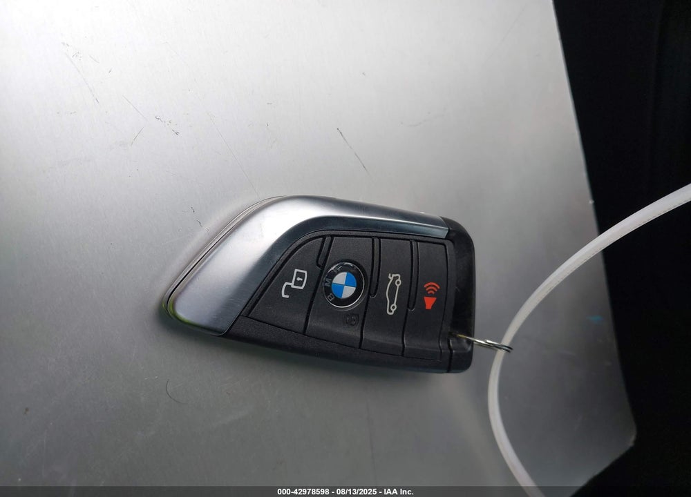 2023 BMW X4 VIN: 5UX33DT04P9R33721