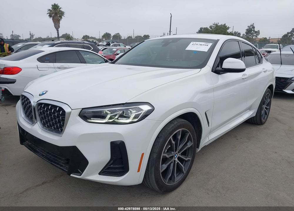 2023 BMW X4 VIN: 5UX33DT04P9R33721