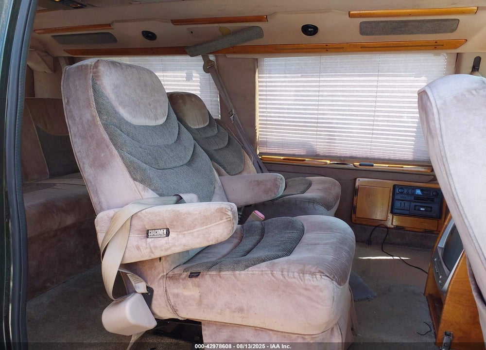 1999 FORD E-150 COMMERCIAL/RECREATIONAL VIN: 1FDRE14W0XHC18153