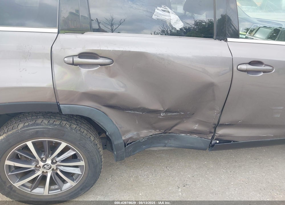 2019 TOYOTA HIGHLANDER VIN: 5TDKZRFHXKS558583
