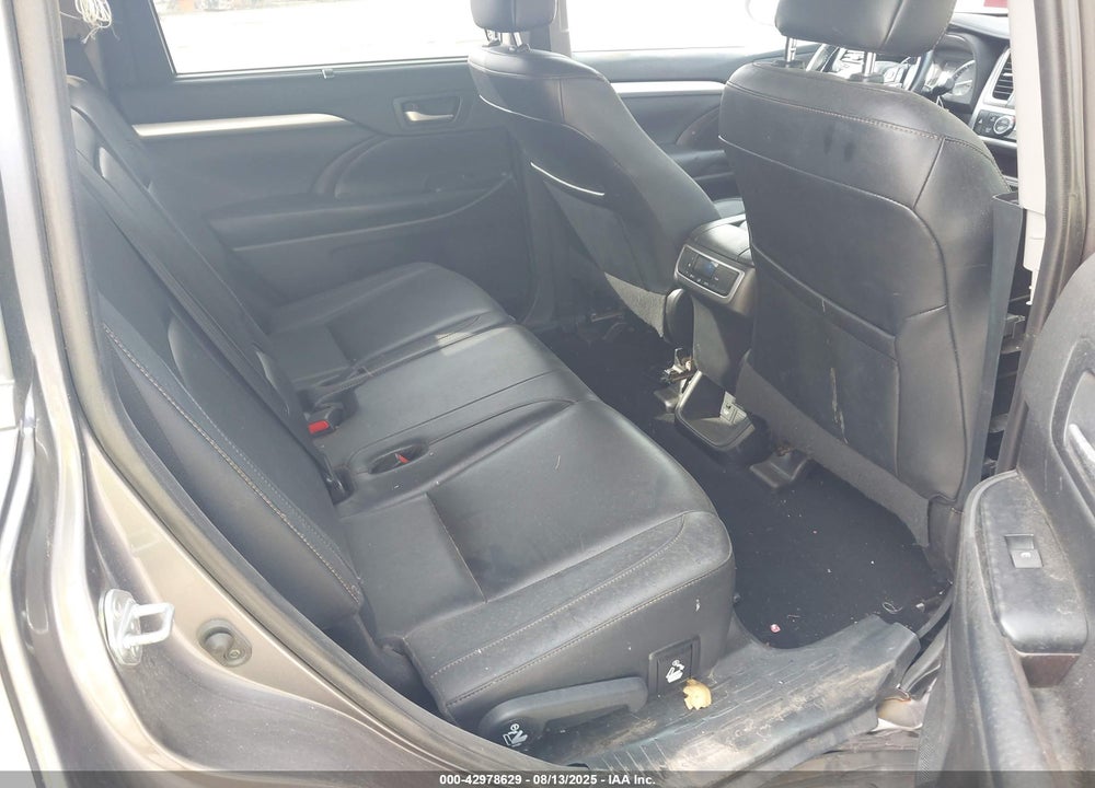 2019 TOYOTA HIGHLANDER VIN: 5TDKZRFHXKS558583
