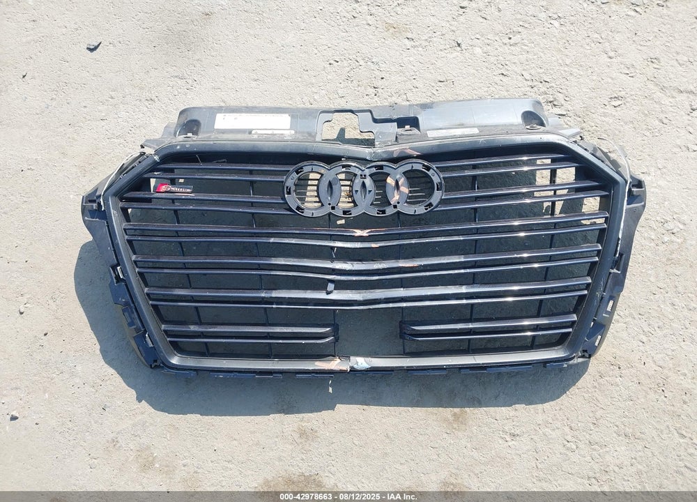 2018 AUDI A3 VIN: WAUAUGFF7J1013446