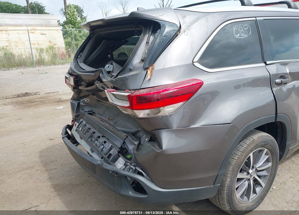 2017 TOYOTA HIGHLANDER VIN: 5TDKZRFH1HS514335