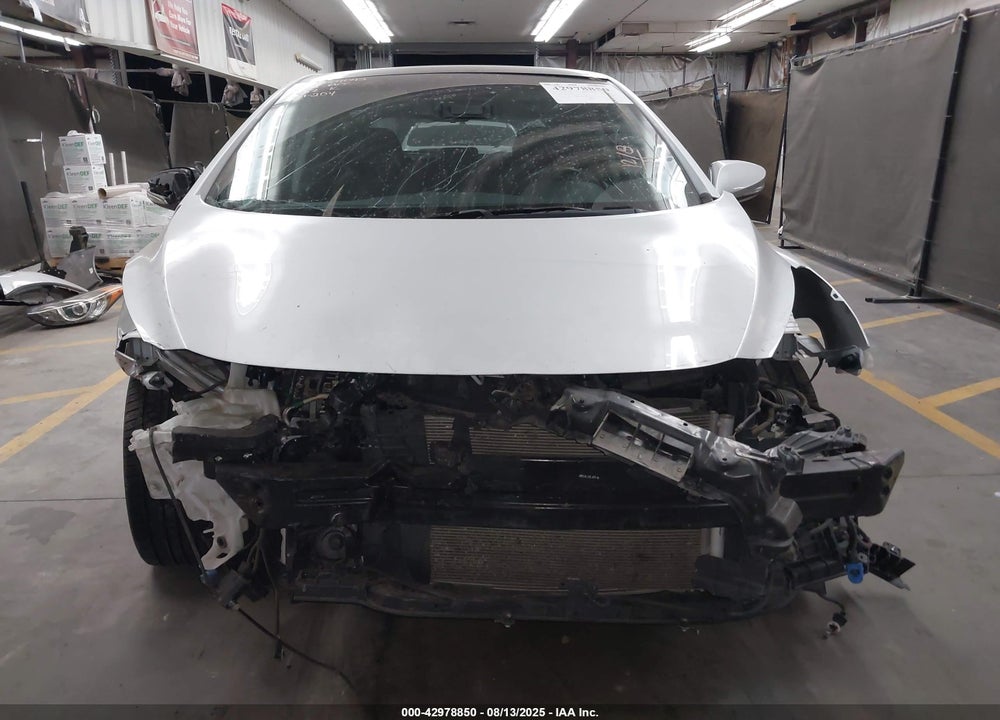 2015 HYUNDAI ELANTRA VIN: KMHD35LH7FU240182