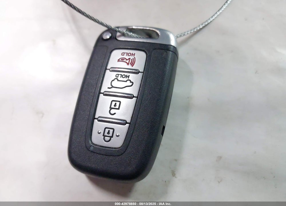 2015 HYUNDAI ELANTRA VIN: KMHD35LH7FU240182