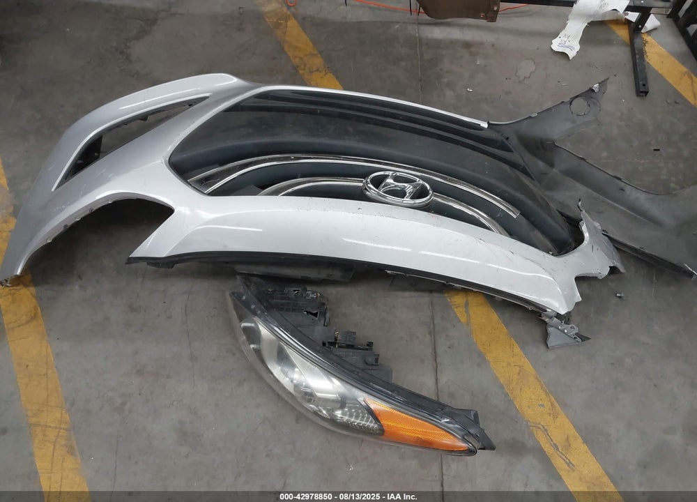 2015 HYUNDAI ELANTRA VIN: KMHD35LH7FU240182