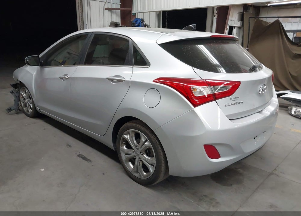 2015 HYUNDAI ELANTRA VIN: KMHD35LH7FU240182