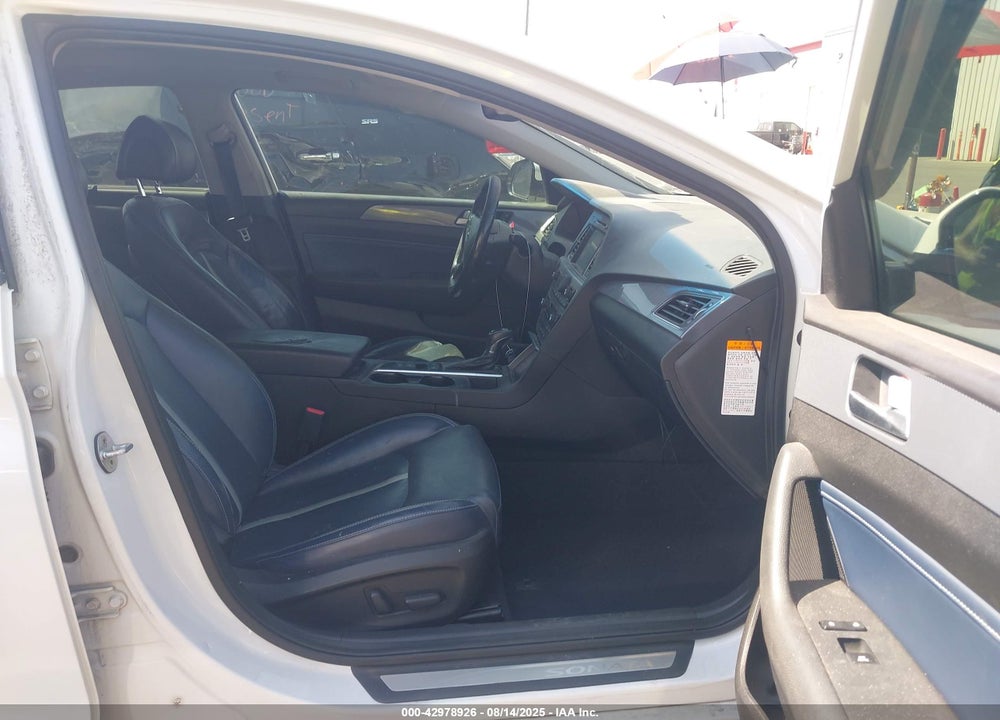2016 HYUNDAI SONATA HYBRID VIN: KMHE34L15GA029227