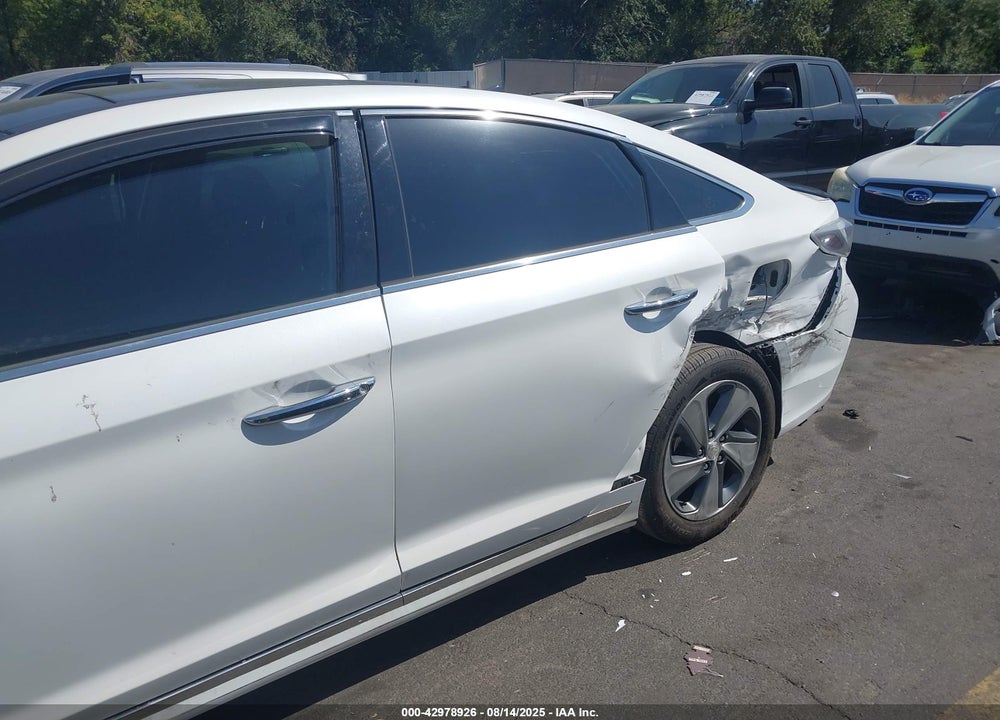 2016 HYUNDAI SONATA HYBRID VIN: KMHE34L15GA029227