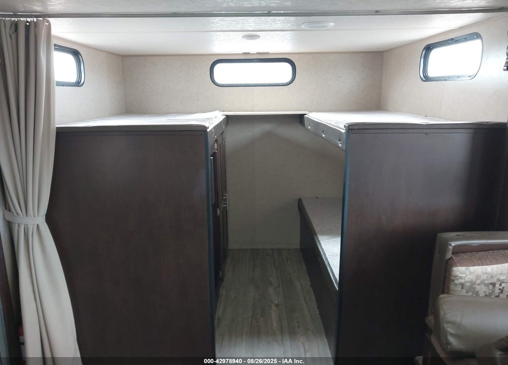2018 FOREST RIVER 29TE VIN: 4X4TCKE29JX129819