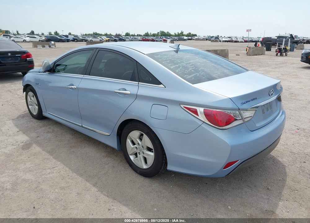 2011 HYUNDAI SONATA HYBRID VIN: KMHEC4A46BA018744