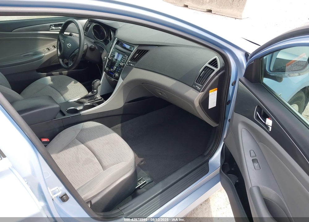 2011 HYUNDAI SONATA HYBRID VIN: KMHEC4A46BA018744