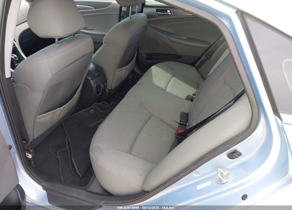 2011 HYUNDAI SONATA HYBRID VIN: KMHEC4A46BA018744