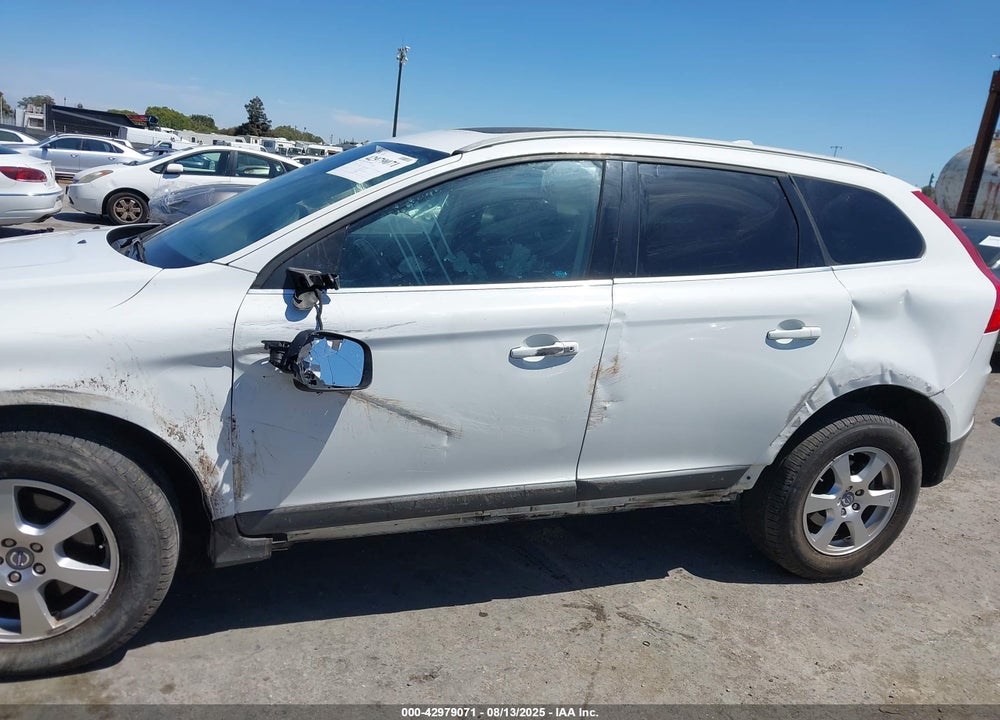 2012 VOLVO XC60 VIN: YV4940DL2C2297407