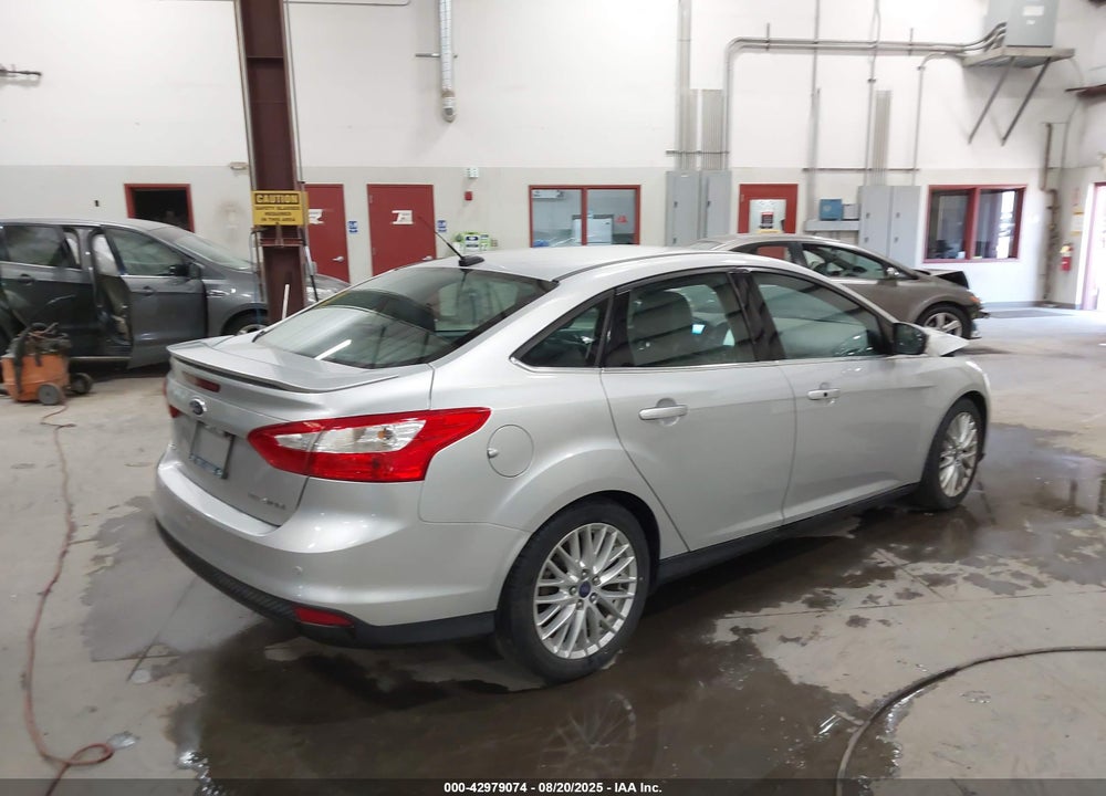 2014 FORD FOCUS VIN: 1FADP3J27EL255206