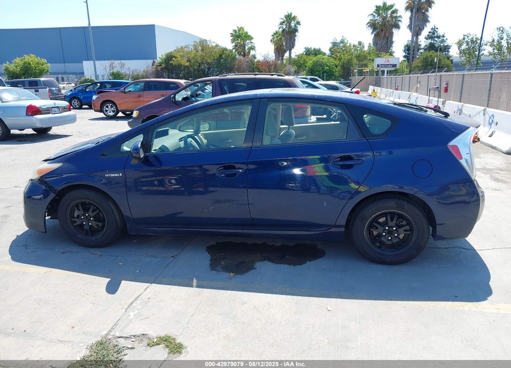 2013 TOYOTA PRIUS THREE VIN: JTDKN3DU4D1615899