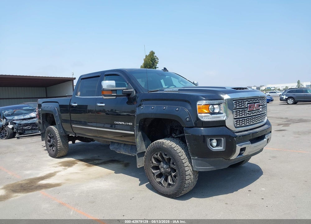 2018 GMC SIERRA 3500HD DENALI VIN: 1GT42YEY1JF127590