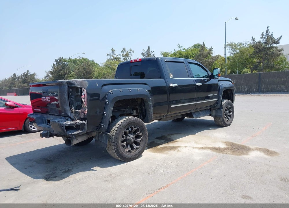 2018 GMC SIERRA 3500HD DENALI VIN: 1GT42YEY1JF127590