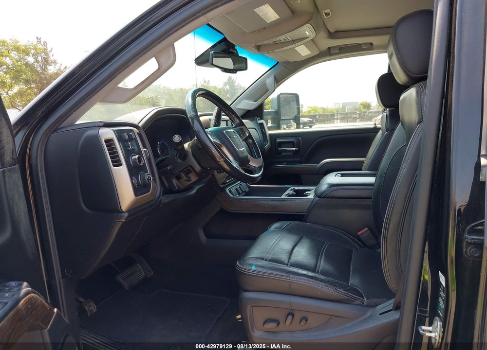 2018 GMC SIERRA 3500HD DENALI VIN: 1GT42YEY1JF127590