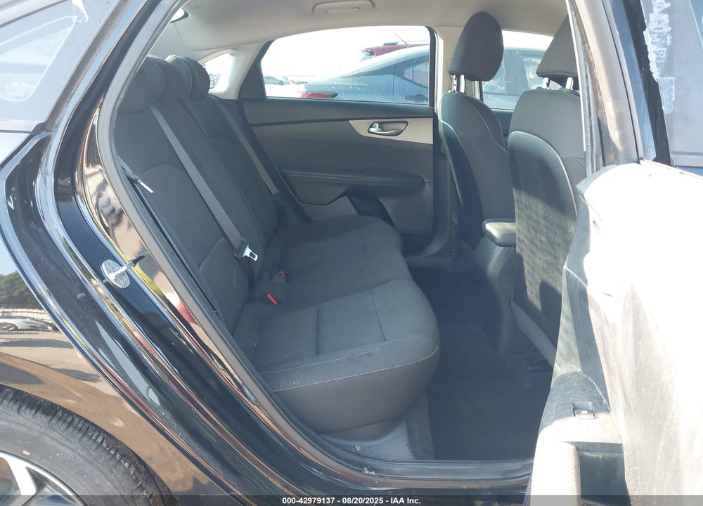 2019 KIA FORTE LXS VIN: 3KPF24AD5KE007016