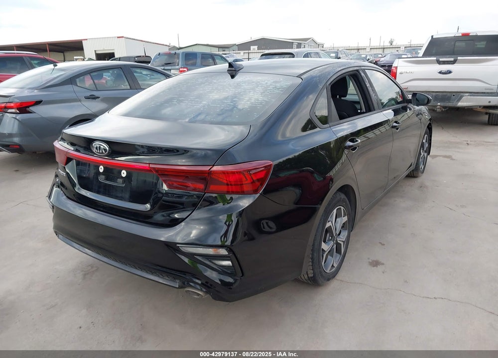 2019 KIA FORTE LXS VIN: 3KPF24AD5KE007016