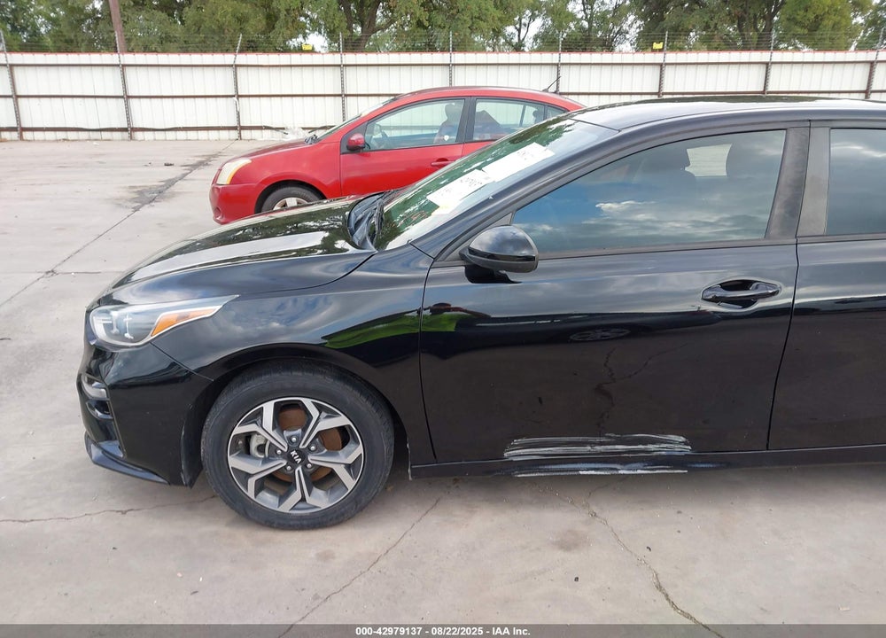 2019 KIA FORTE LXS VIN: 3KPF24AD5KE007016