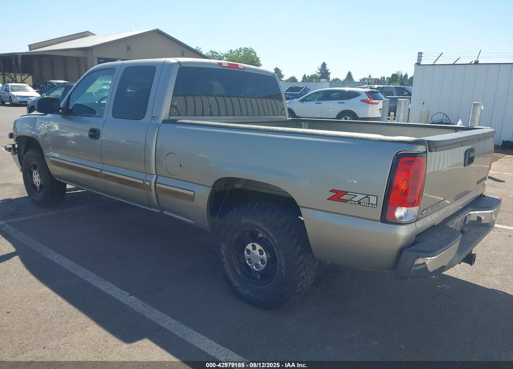 2001 CHEVROLET SILVERADO 1500 LS VIN: 1GCEK19T11E310360