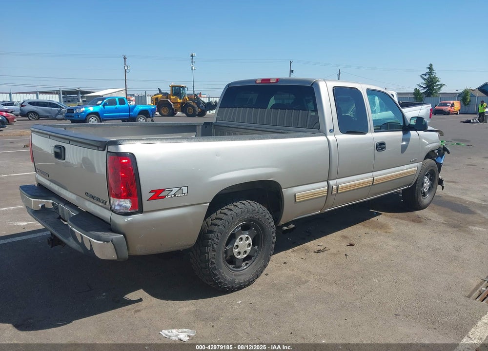 2001 CHEVROLET SILVERADO 1500 LS VIN: 1GCEK19T11E310360