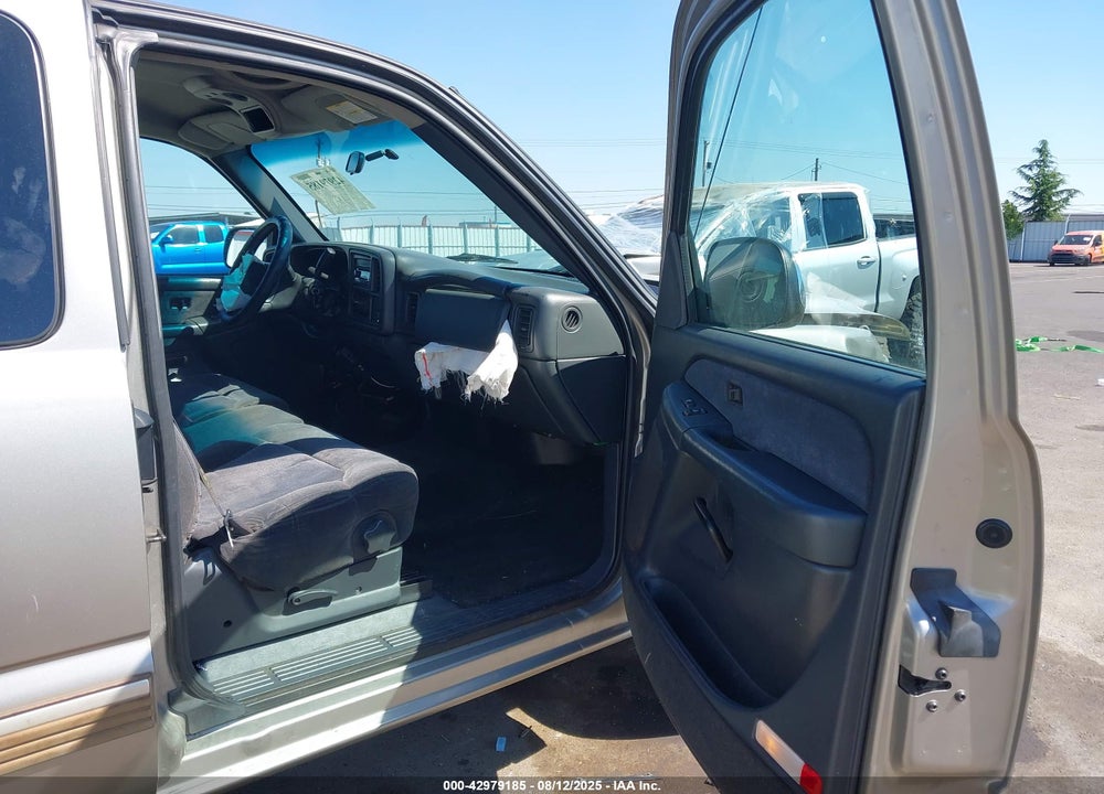 2001 CHEVROLET SILVERADO 1500 LS VIN: 1GCEK19T11E310360