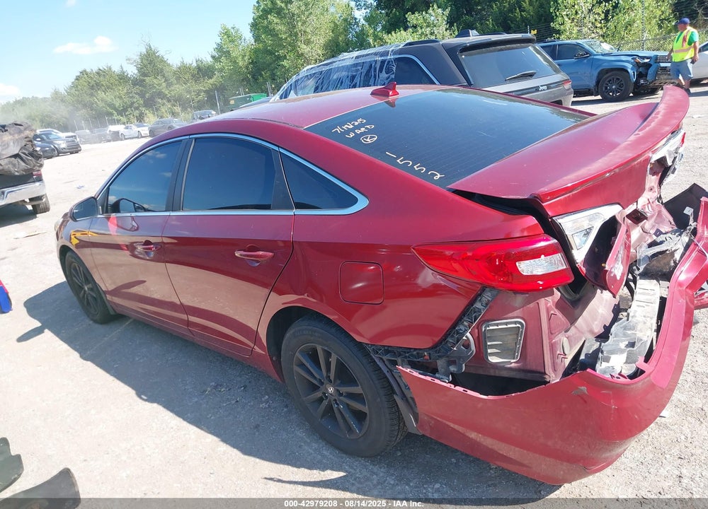 2015 HYUNDAI SONATA VIN: 5NPE24AF6FH241552