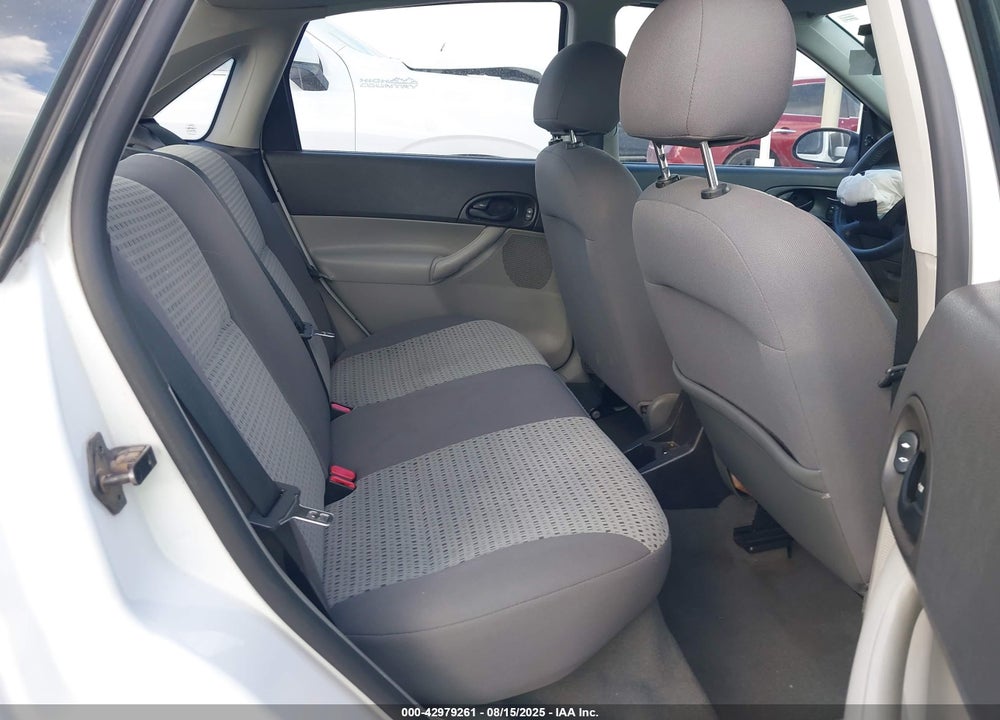 2007 FORD FOCUS S/SE/SES VIN: 1FAFP34N87W351460