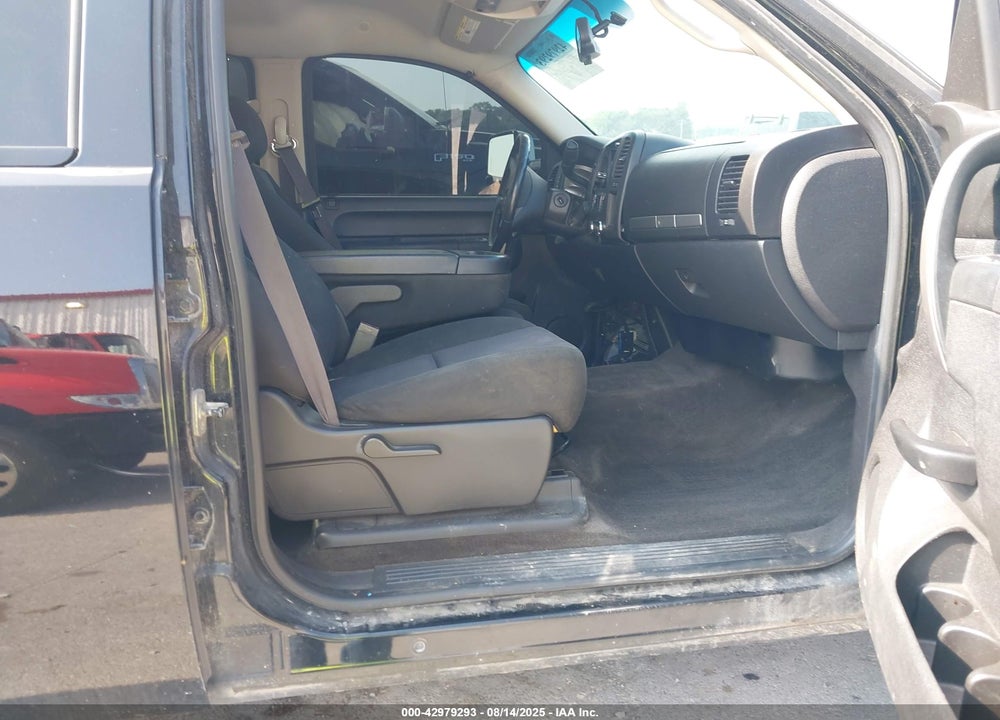 2011 CHEVROLET SILVERADO 1500 VIN: 3GCPKSE34BG381583