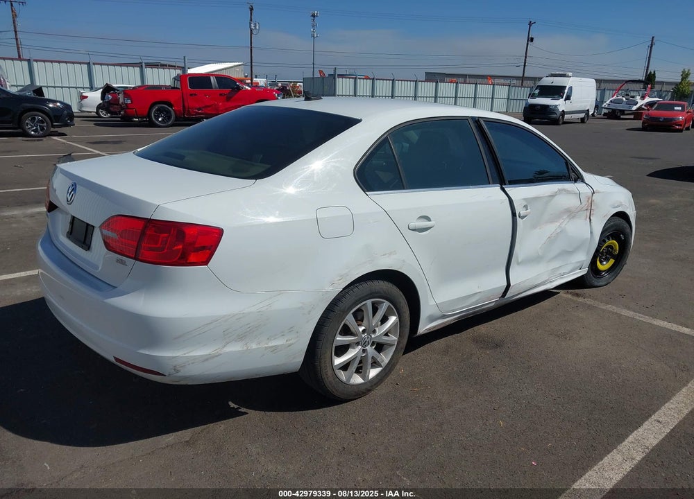 2014 VOLKSWAGEN JETTA VIN: 3VWL17AJ4EM419772