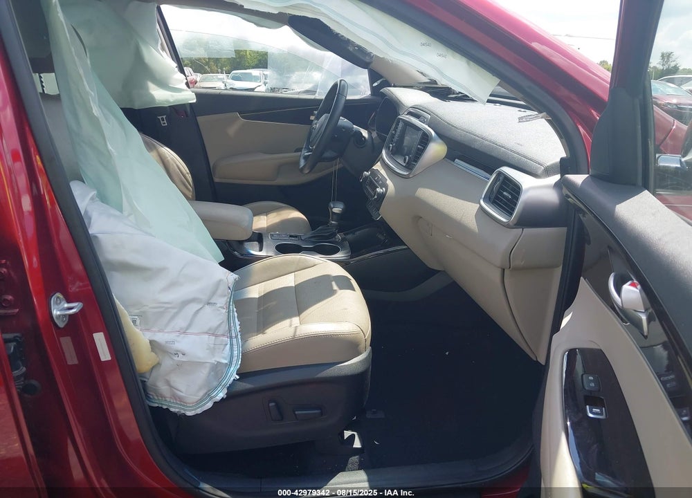 2019 KIA SORENTO VIN: 5XYPHDA58KG468435
