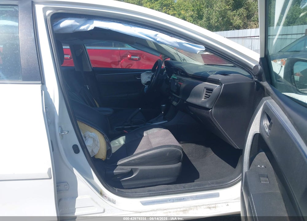 2015 TOYOTA COROLLA VIN: 5YFBURHE2FP340122