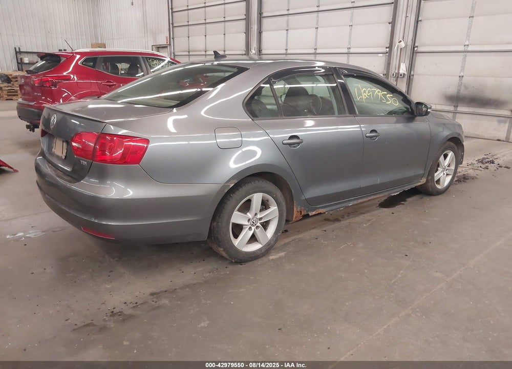 2011 VOLKSWAGEN JETTA VIN: 3VWLL7AJ1BM044770