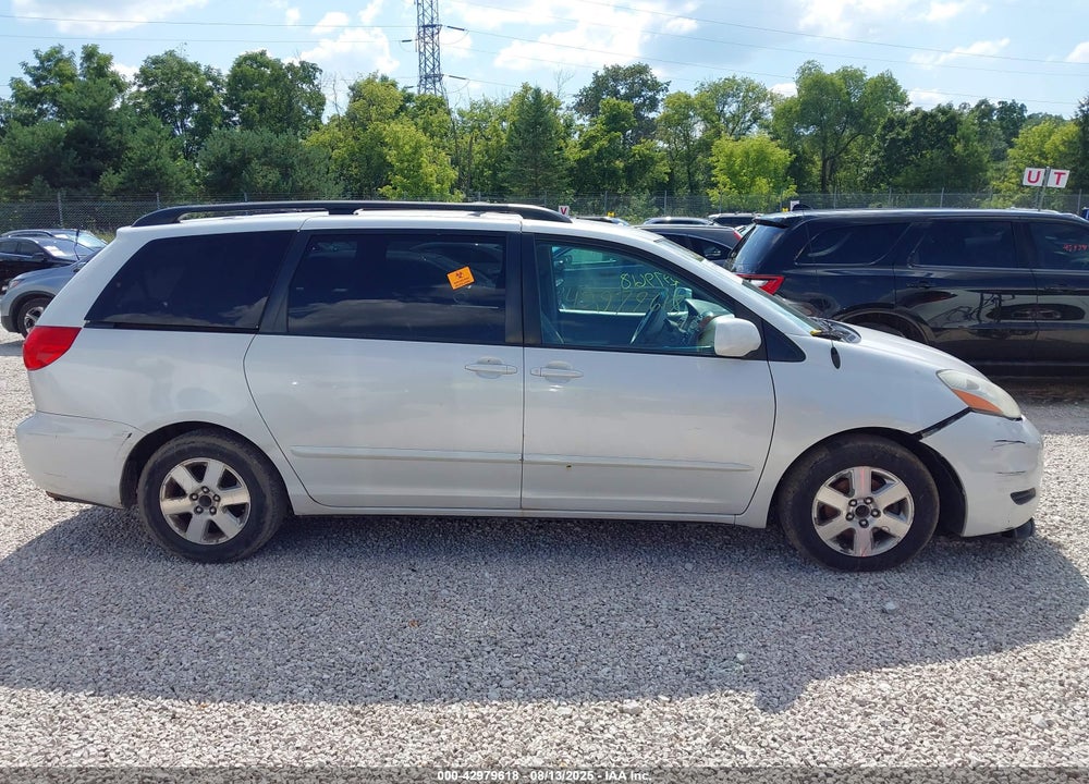 2008 TOYOTA SIENNA XLE VIN: 5TDZK22C48S200179