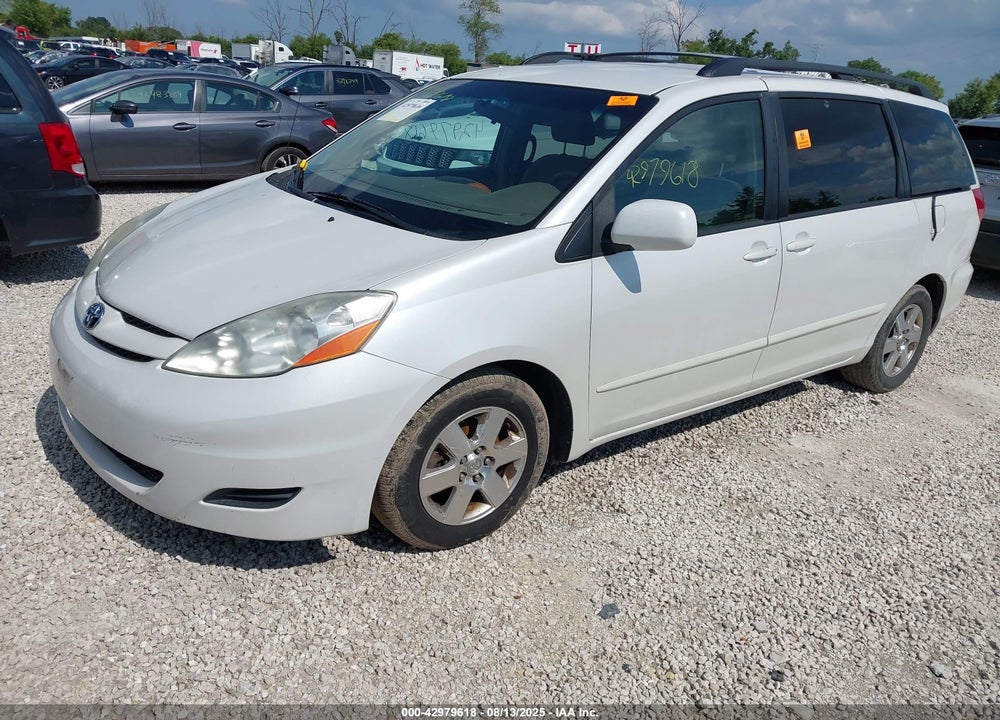 2008 TOYOTA SIENNA XLE VIN: 5TDZK22C48S200179