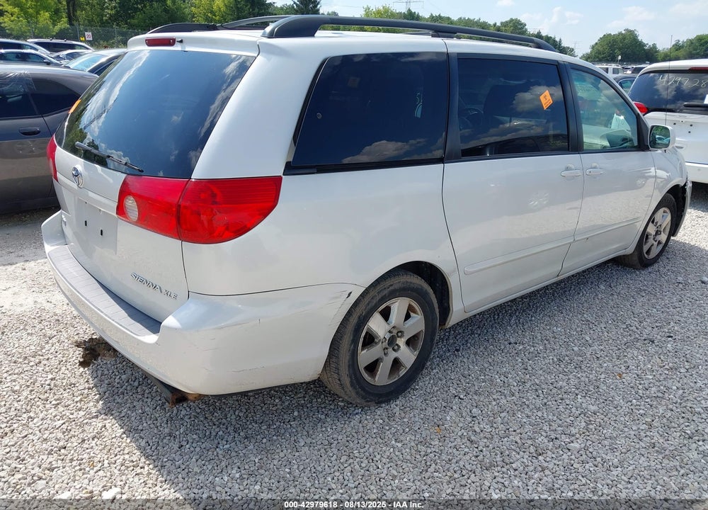 2008 TOYOTA SIENNA XLE VIN: 5TDZK22C48S200179