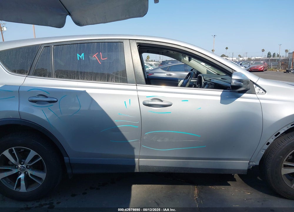 2018 TOYOTA RAV4 VIN: JTMWFREV1JJ179338