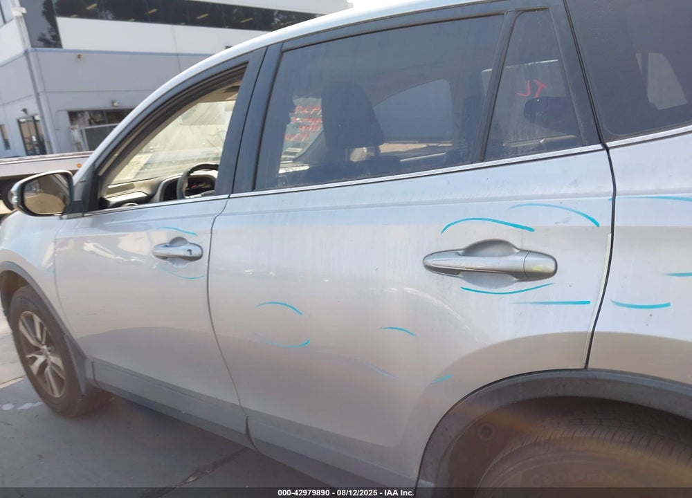 2018 TOYOTA RAV4 VIN: JTMWFREV1JJ179338