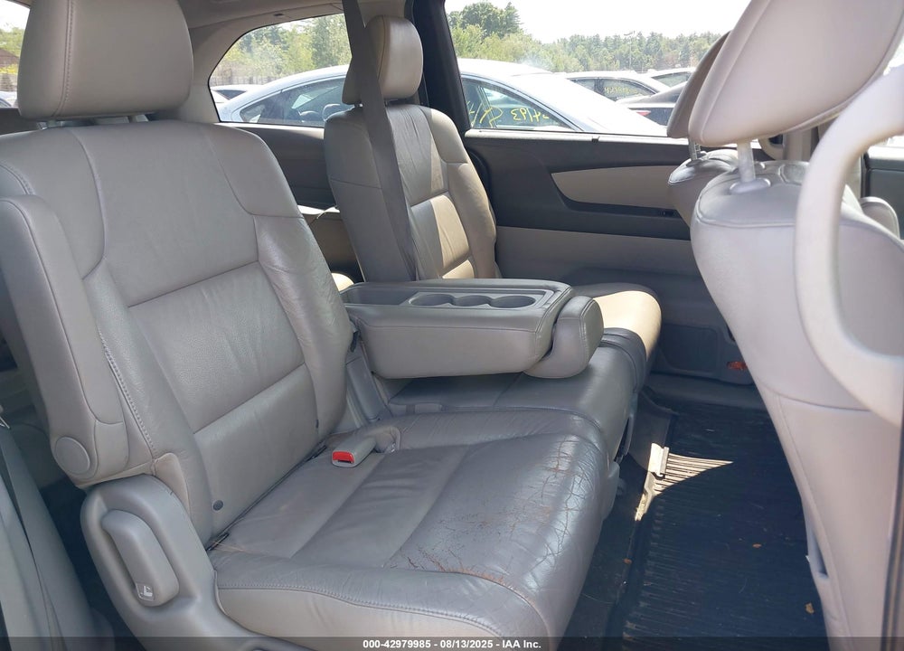 2011 HONDA ODYSSEY EX-L VIN: 5FNRL5H6XBB101748