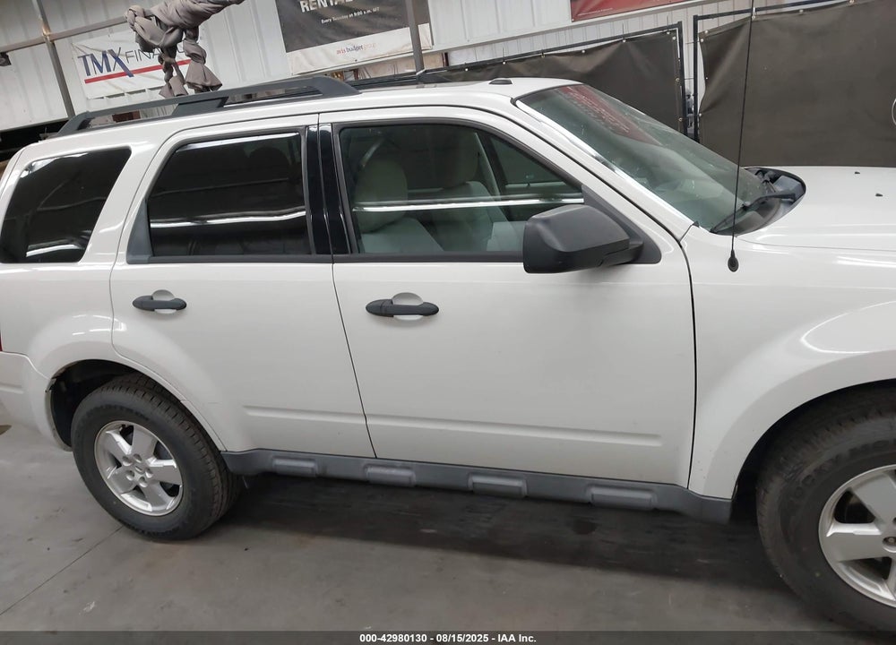 2011 FORD ESCAPE VIN: 1FMCU9D72BKA81924