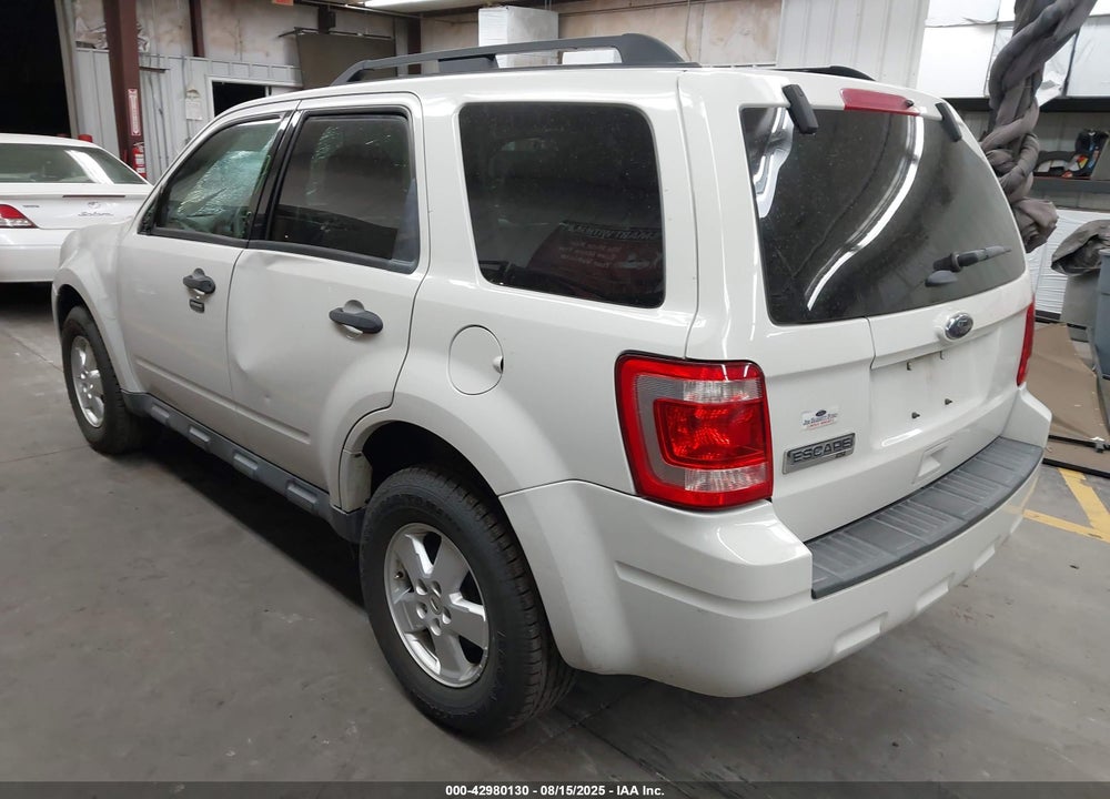2011 FORD ESCAPE VIN: 1FMCU9D72BKA81924
