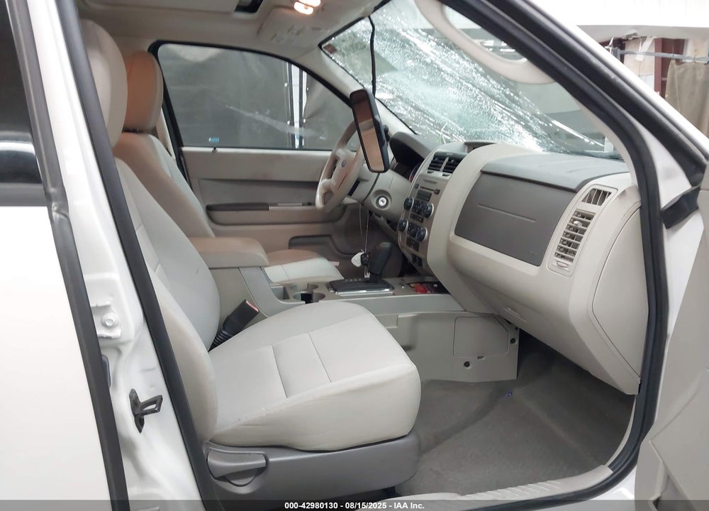 2011 FORD ESCAPE VIN: 1FMCU9D72BKA81924