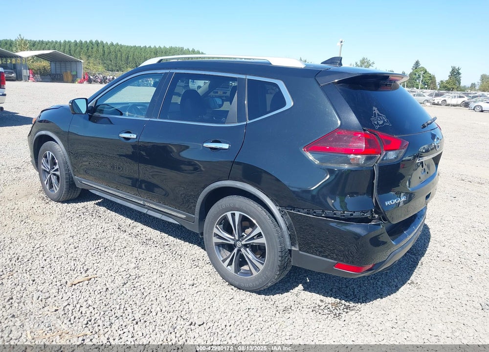 2018 NISSAN ROGUE VIN: JN8AT2MV4JW311883