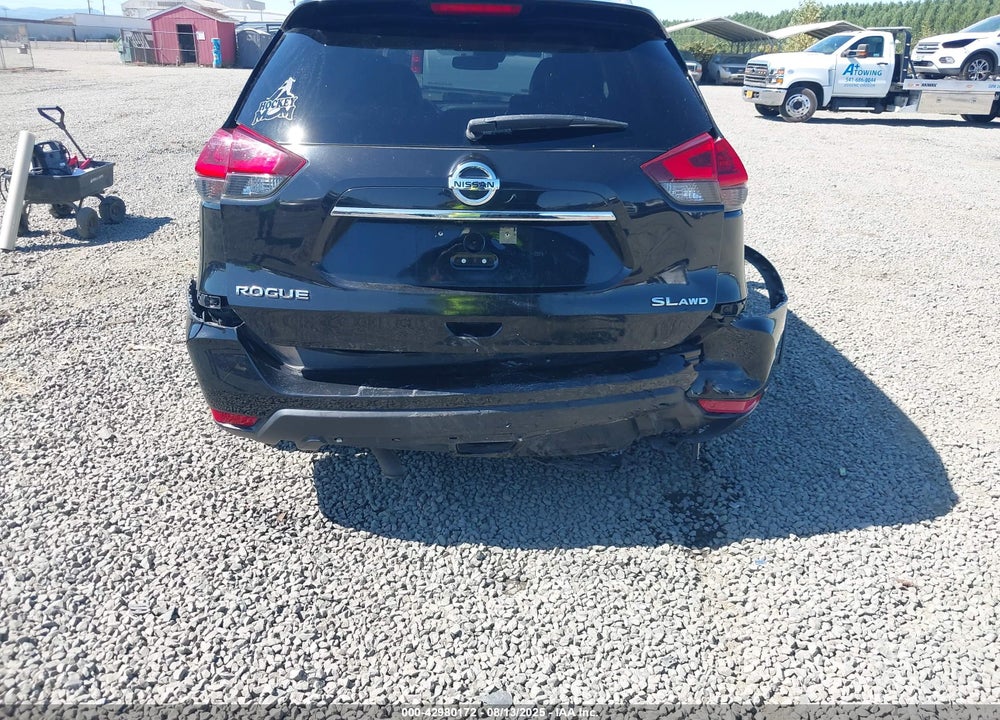 2018 NISSAN ROGUE VIN: JN8AT2MV4JW311883