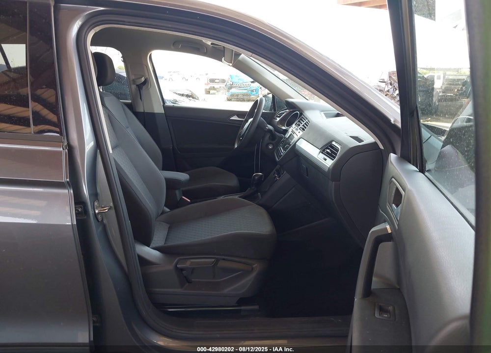 2020 VOLKSWAGEN TIGUAN VIN: 3VV1B7AX6LM150944